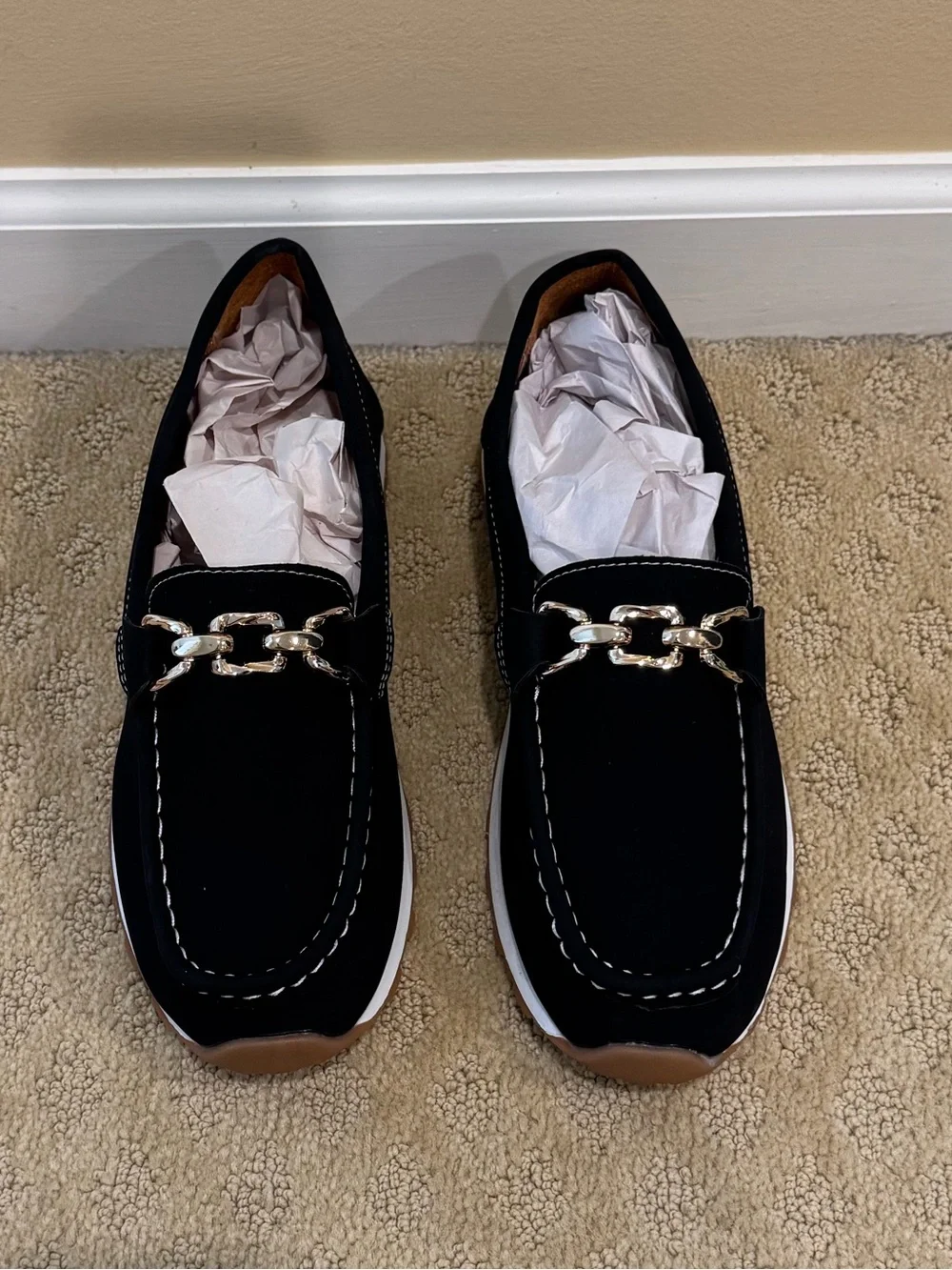 Women’s Black Chain-Accent Loafers